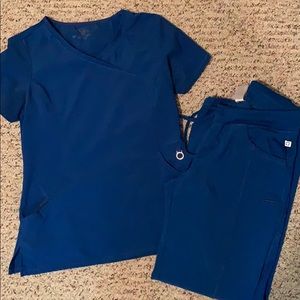 Women’s Cherokee scrubs
